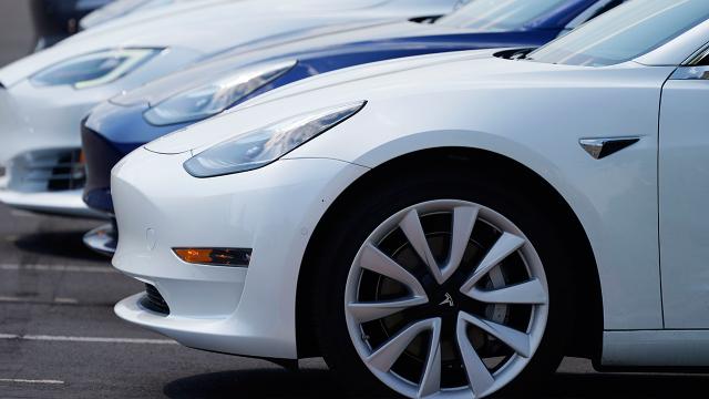 Reuters: Tesla, ‘kendi kendine sürüş’ nedeniyle soruşturma altında