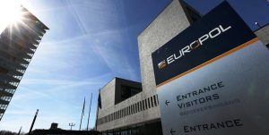 Europol’den suç örgütlerine operasyon: 382 gözaltı