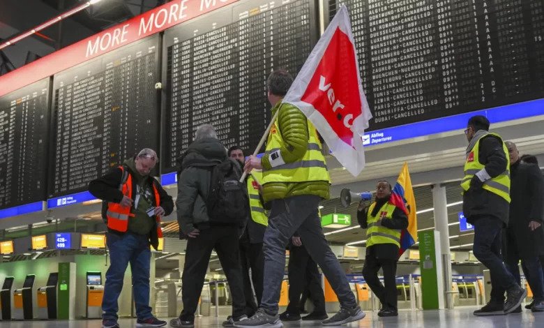 Almanya’daki “havalimanı grevi” 100 binden fazla yolcuyu etkiliyor
