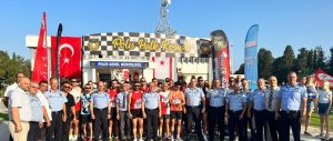 Polis-Halk Koşusu’nda polis ve halk birlikte koştu…