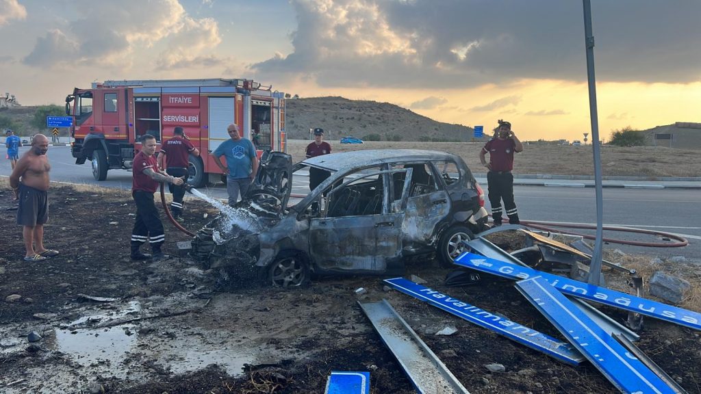 Kaza yaptı, araç alev aldı… Sürücü kaçtı