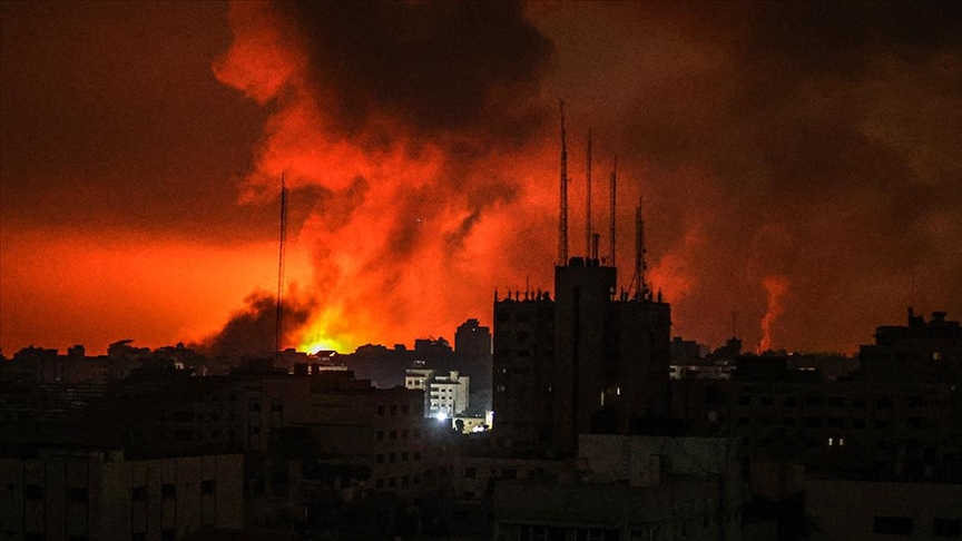 İsrail, saldırıların 22’nci gününde Gazze’yi yoğun bombardımana tuttu – BRTK