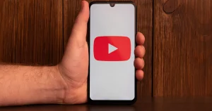 YouTube’a yapay zeka dokunuşu: Dilediğiniz şarkıyı, en sevdiğiniz sanatçıdan dinleyebileceksiniz!