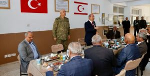 Cumhurbaşkanı Tatar mücahit ve şehit ailelerine verilen yemeğe katıldı