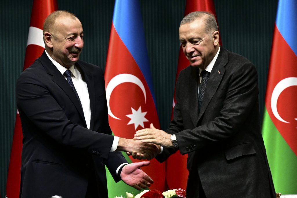 Erdoğan: “Aile meclisimiz Türk Devletleri Teşkilatı’ndaki birliğimizin daha da kurumsallaşması ve güçlenmesi için çalışmaya devam ediyoruz”
