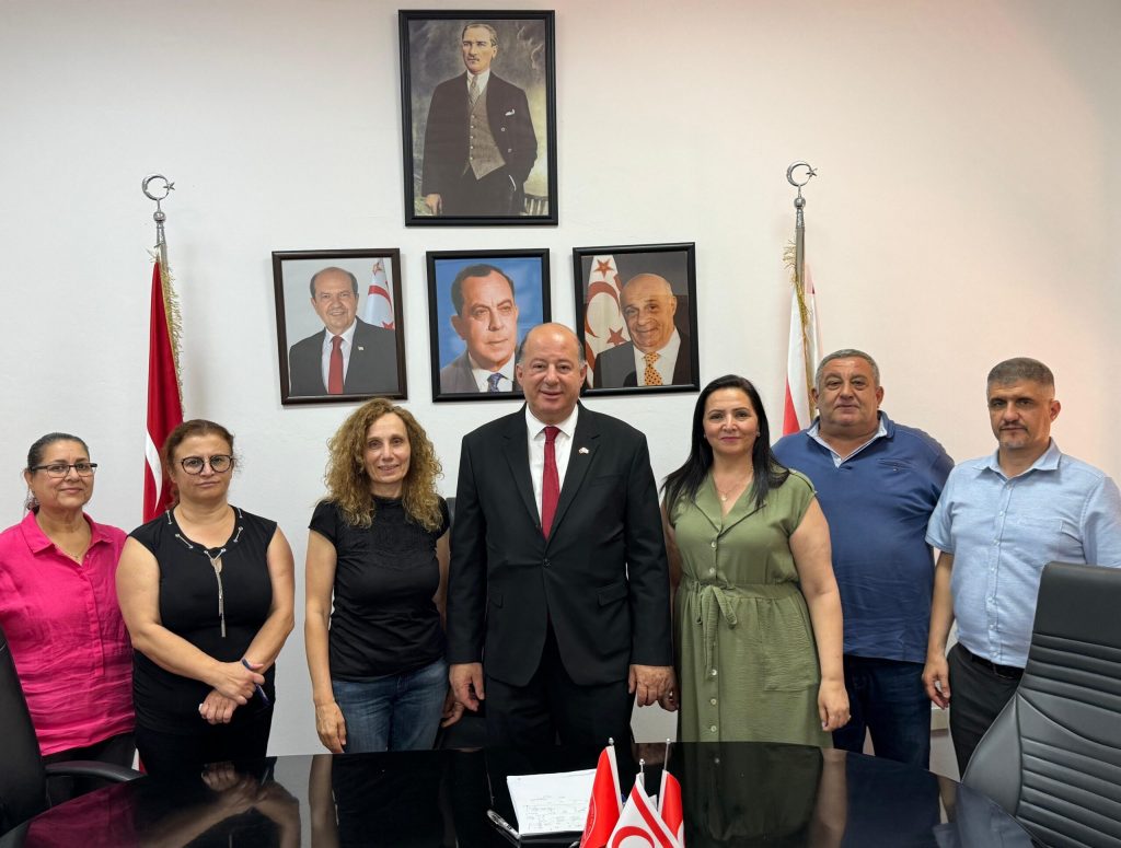 Dinçyürek MS Derneği heyetini kabul etti