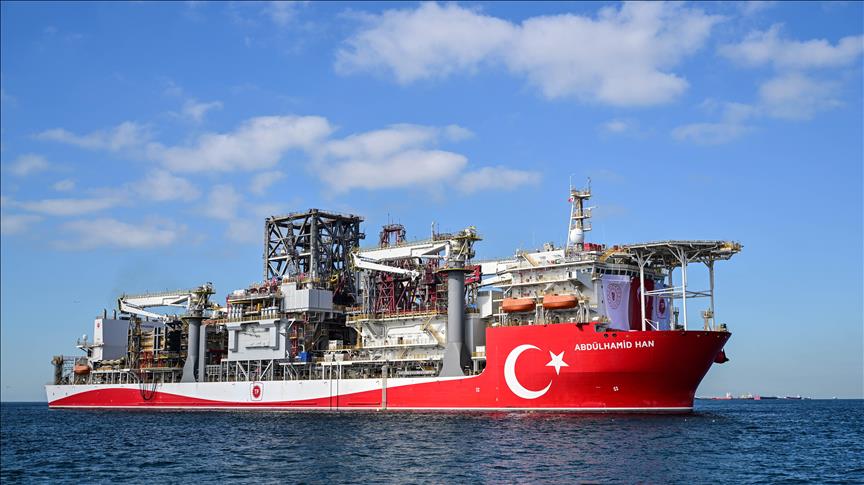 Abdülhamid Han sondaj gemisi Karadeniz’deki yeni görev yerine uğurlandı