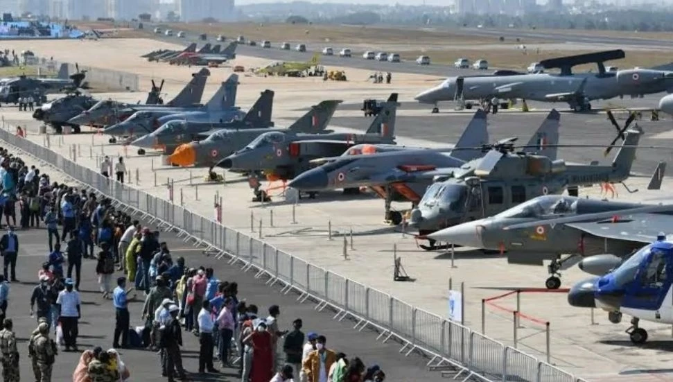 Rum Savunma Bakanlığı heyeti, Hindistan’da “Aero India 2025” fuarına katıldı