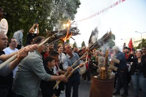 Sendikaların eylemi Meclis önünde devam ediyor