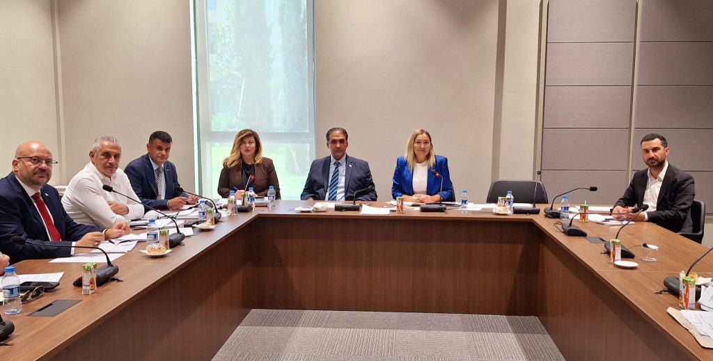 Cumhuriyet Meclisi, Hukuk, Siyasi İşler, Dışilişkiler ve Savunma Komitesi toplandı