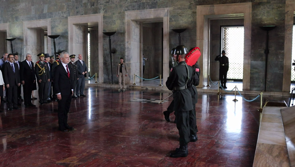 20 Temmuz Barış ve Özgürlük Bayramı Ankara’da da kutlanıyor…Büyükelçi Korukoğlu,Anıtkabir’i ziyaret etti