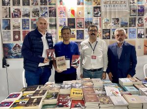 Gazeteci Karaman, Kocaeli Kitap Fuarı’nda okurlarla buluştu