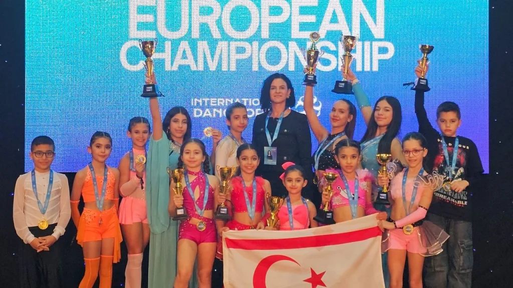 Çocuk Fitness Milli Takımı, Uluslararası Avrupa Fitness & Dans Şampiyonası’ndan 6 birincilikle döndü