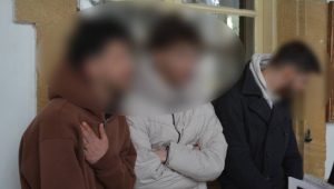 Şüpheli hareketleri ele verdi