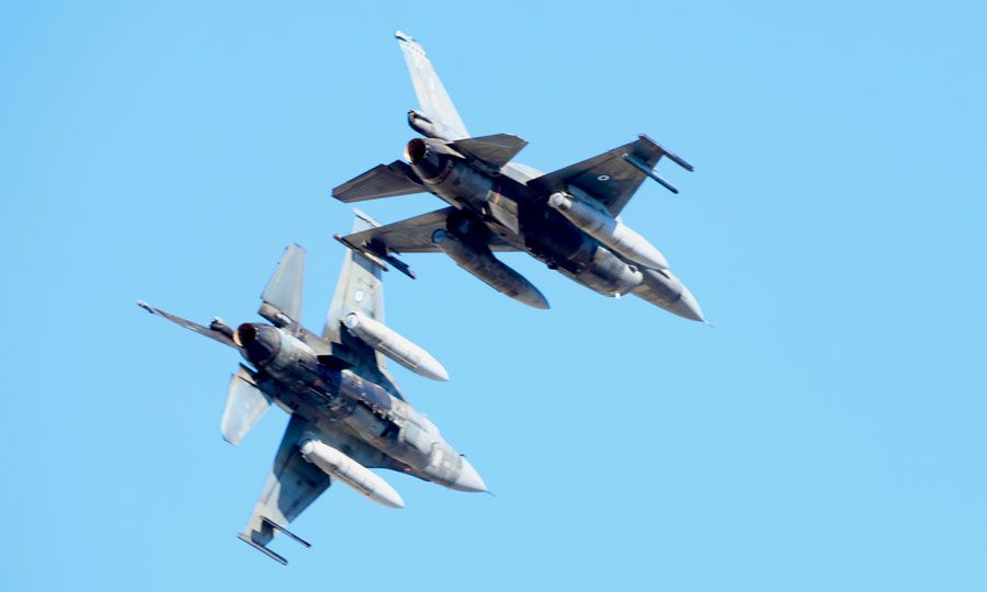 Yunan F-16’lar “şüpheli nesneleri” Lübnan hava sahası içerisinde engelledi