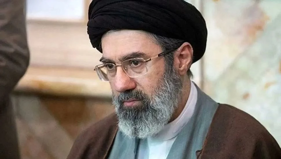Hamaney ailesinin servetinin idaresinden sorumlu kişi “Kıbrıs Cumhuriyeti” vatandaşı iddiası