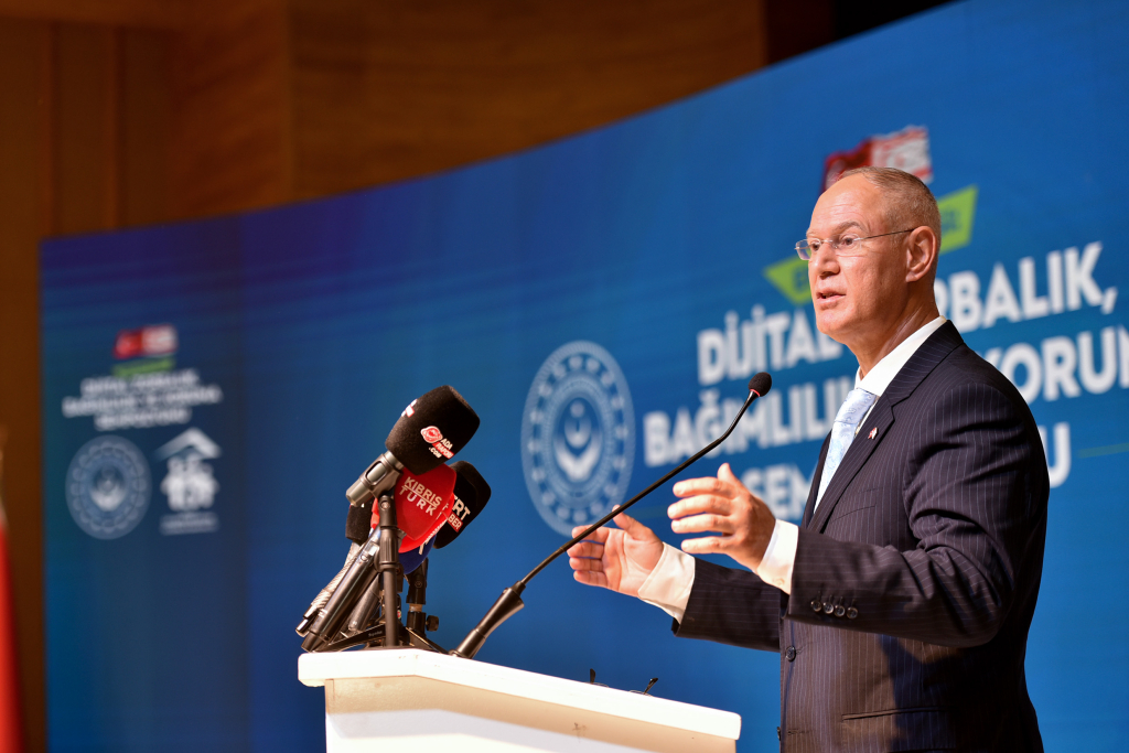 Hasipoğlu: Daha güvenli bir dijital dünyayı çocuklarımıza bırakmak hepimizin ortak sorumluluğu