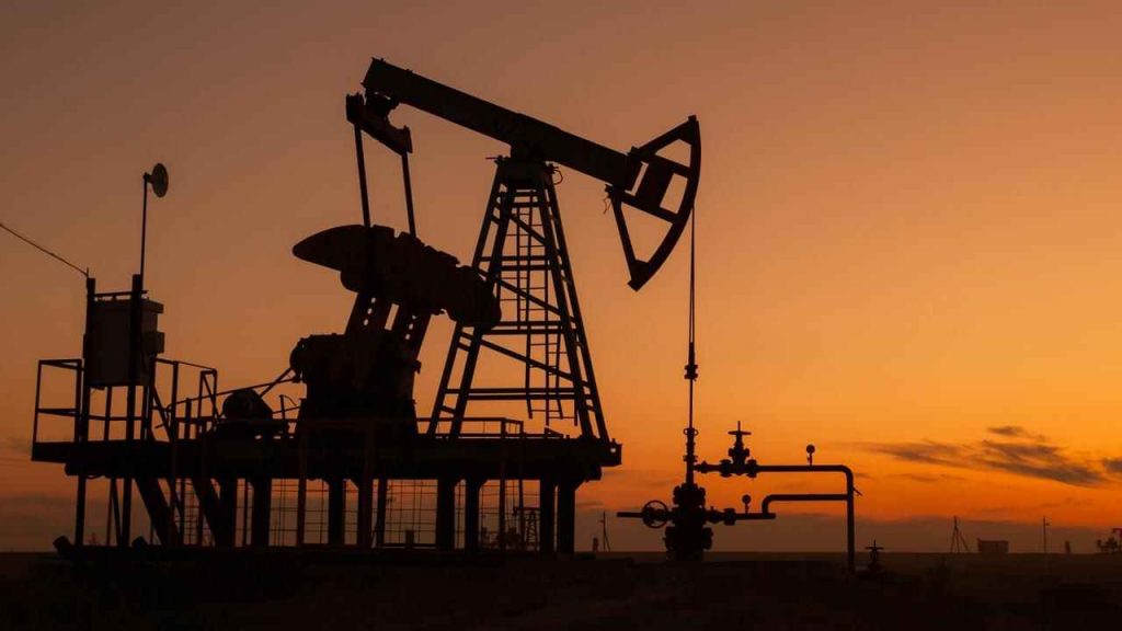 Brent petrolün varil fiyatı 103,34 dolar