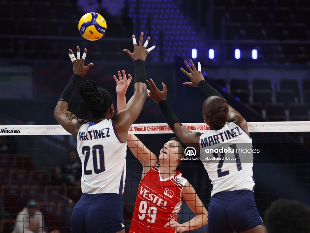 Türkiye, Dominik karşısında 3-2 galip