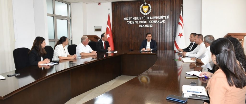Bakan Oğuz, Kıbrıs Türk Sanayi Odası heyetini kabul etti