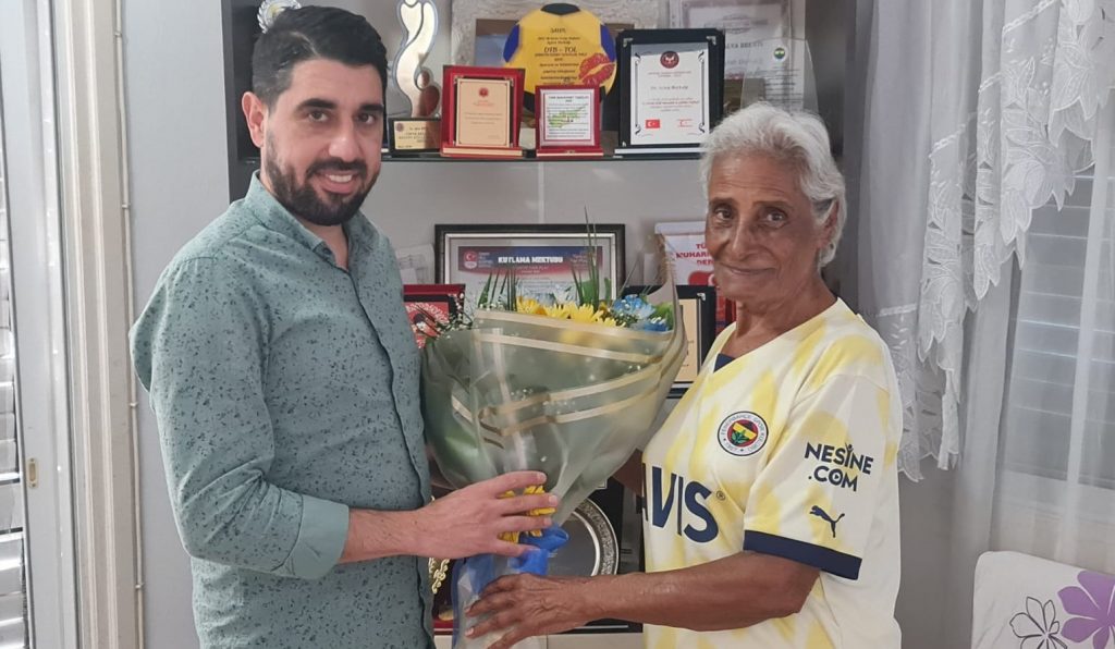 KKTC Fenerbahçeliler Derneği’nden Dr. Ayten Salih Berkalp’e ziyaret