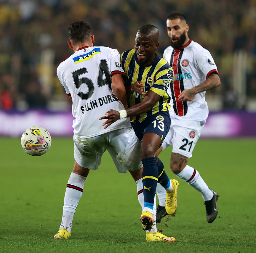 Dokuz golle maç Fenerbahçe’nin 5-4