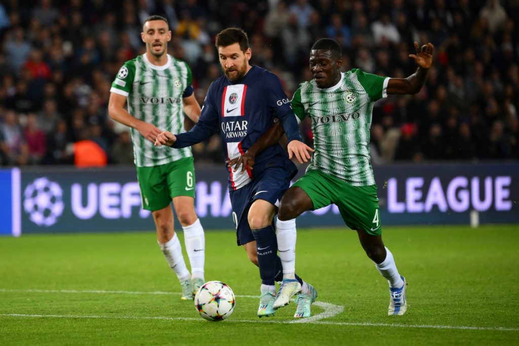 PSG, Benfica ve Dortmund tur atladı