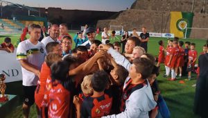 Çetinkaya, Pera Gençler Birliği ve Cihangir şampiyon