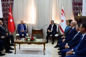 Başbakan Üstel, AK Parti Genel Başkan Yardımcısı Efkan Ala ve beraberindeki heyeti kabul etti