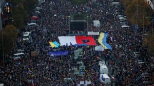 Çekya’da binlerce kişi Ukrayna’ya destek için toplandı