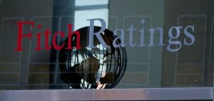 Fitch, İngiltere’nin kredi notu görünümünü negatife çevirdi