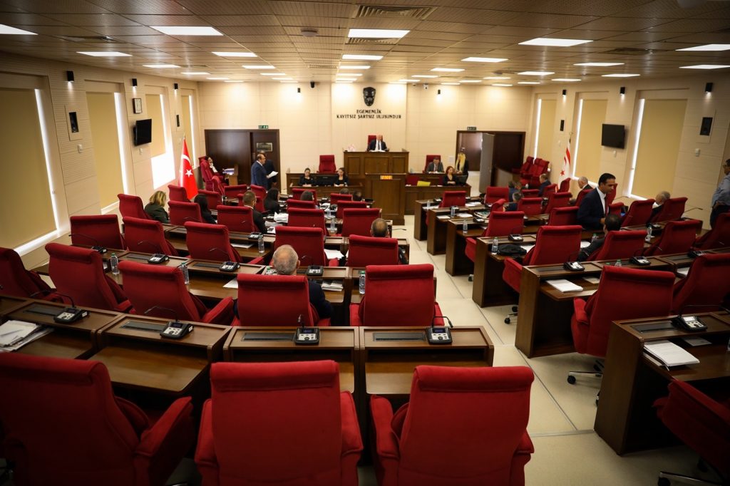 TÜK bütçesiyle ilgili tasarı hatalı olduğu için geri çekildi