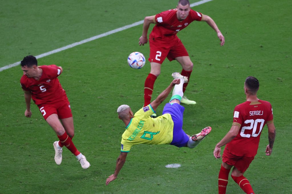 Brezilya “samba” ile başladı: 2-0