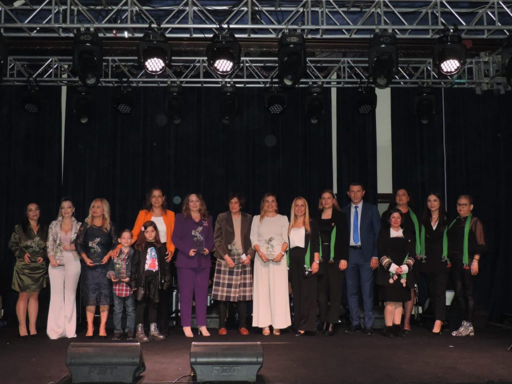 Cumhurbaşkanı’nın eşi Sibel Tatar, “Hedef Sıfır Atık” projesi ile ödül aldı