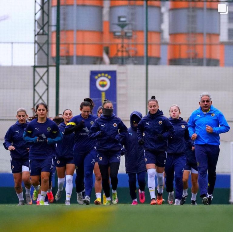 Fenerbahçe Kadın Takımı’nın KKTC’de
