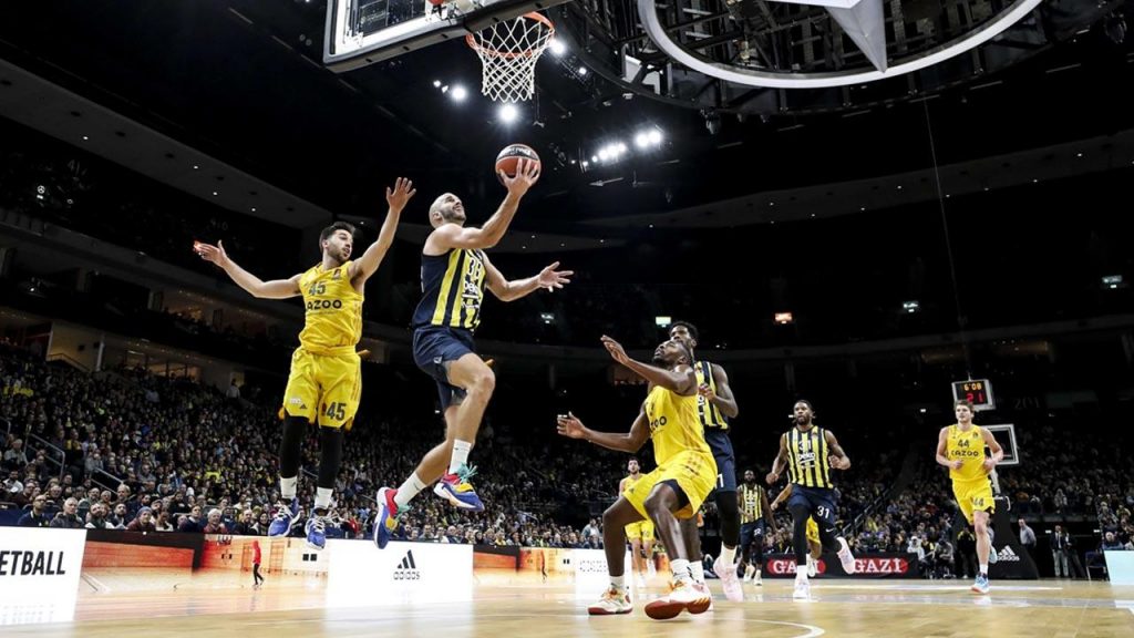 Fenerbahçe Beko, Almanya’da galip