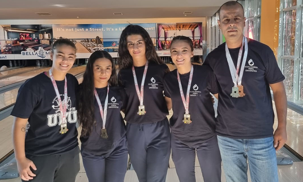 Bowling şampiyonları UKÜ ve AÖA