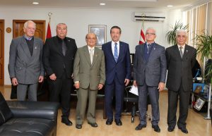 Dışişleri Bakanı Ertuğruloğlu, Topraksız Vatan Olmaz Hareketi üyelerini kabul etti