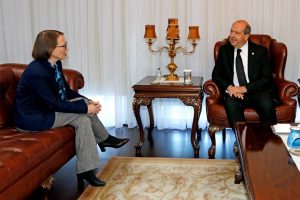 Cumhurbaşkanı Tatar, Garber’a veda yemeği verdi