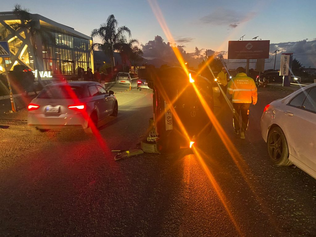 Girne’de alkollü sürücü kazaya neden oldu
