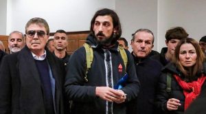 Başbakan Üstel’den depremzedelerle ilgili son gelişmeler konusunda açıklama