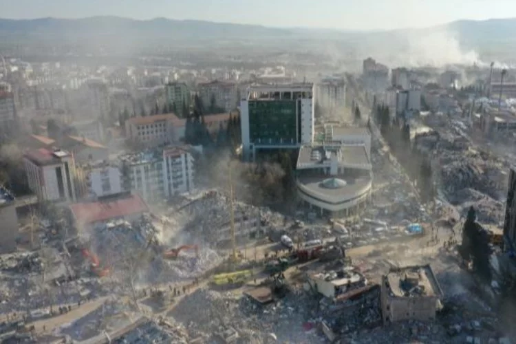 Türkiye’de bilanço ağırlaşıyor… Depremlerde 18 bin 991 kişi hayatını kaybetti, 75 bin 790 kişi yaralandı
