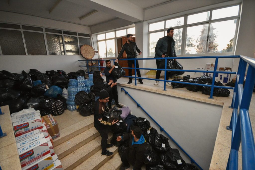 DAÜ’nün deprem bölgelerine yönelik yardım kampanyası sürüyor