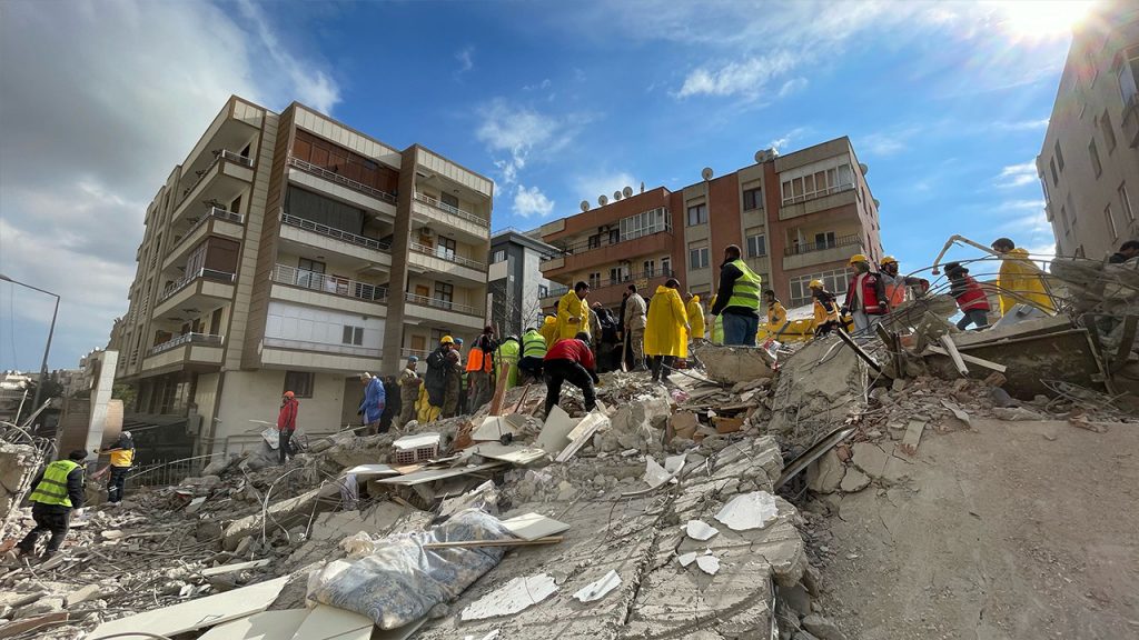 Hatay’da 6.4’lük yeni deprem: 8 yaralı var