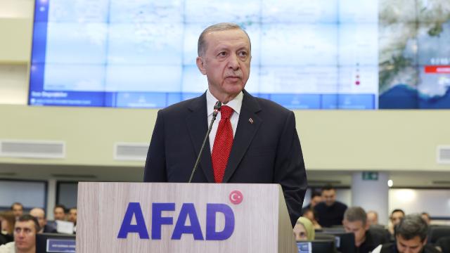 Erdoğan: Kahramanmaraş merkezli depremlerde 35 bin 418 kişi hayatını kaybetti