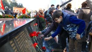 Azerbaycan’da Hocalı Katliamı kurbanları anılıyor