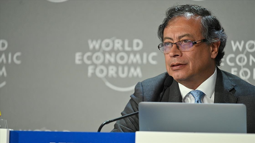 Peru Kongresi, Kolombiya Cumhurbaşkanı Petro’yu “istenmeyen kişi” ilan etti