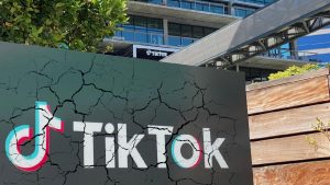 Bir ülke daha TikTok’u yasakladı!