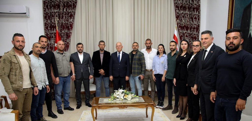 Töre, depremde arama kurtarmada gönüllü olarak yer alan heyeti kabul etti