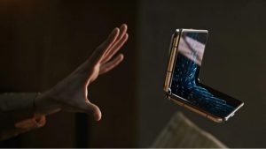 OnePlus doğruladı! Katlanabilir telefon resmen geliyor